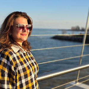 Meet your Posher, Neda